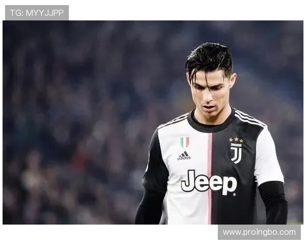 C罗与莱万：终结模式分化，单点爆破转向体系依赖