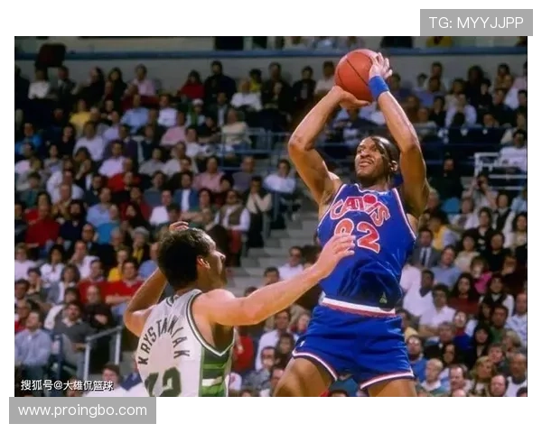 内特·阿奇博尔德无球跑动拉开空间提升得分效率