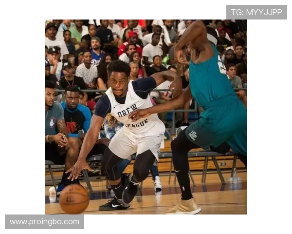 什么是阻挡犯规？如何正确区分阻挡与带球撞人